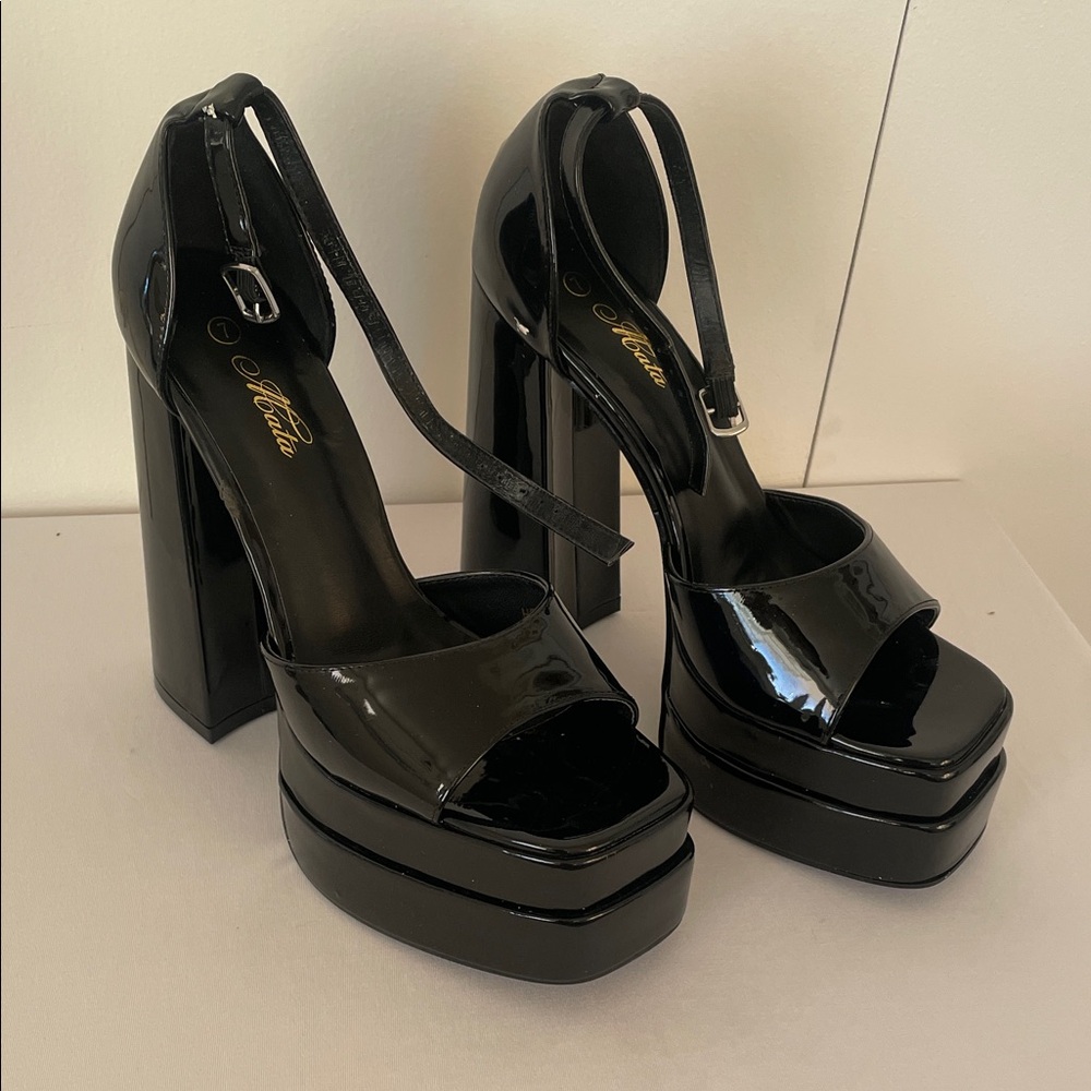 Glossy Black Platform Heels NEW